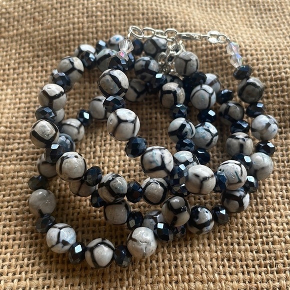 Amazing black white Stone with Crystal Black spacers New luxury Amazing